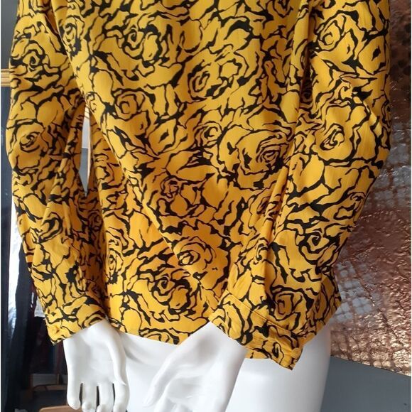 Vintage Abstract Print Button Down Shirt - Picture 11 of 11